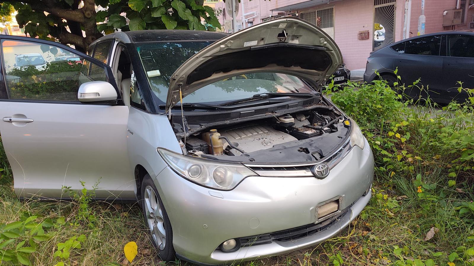 掃管笏現場處理 2011 Previa 劏車拖車的實況照片